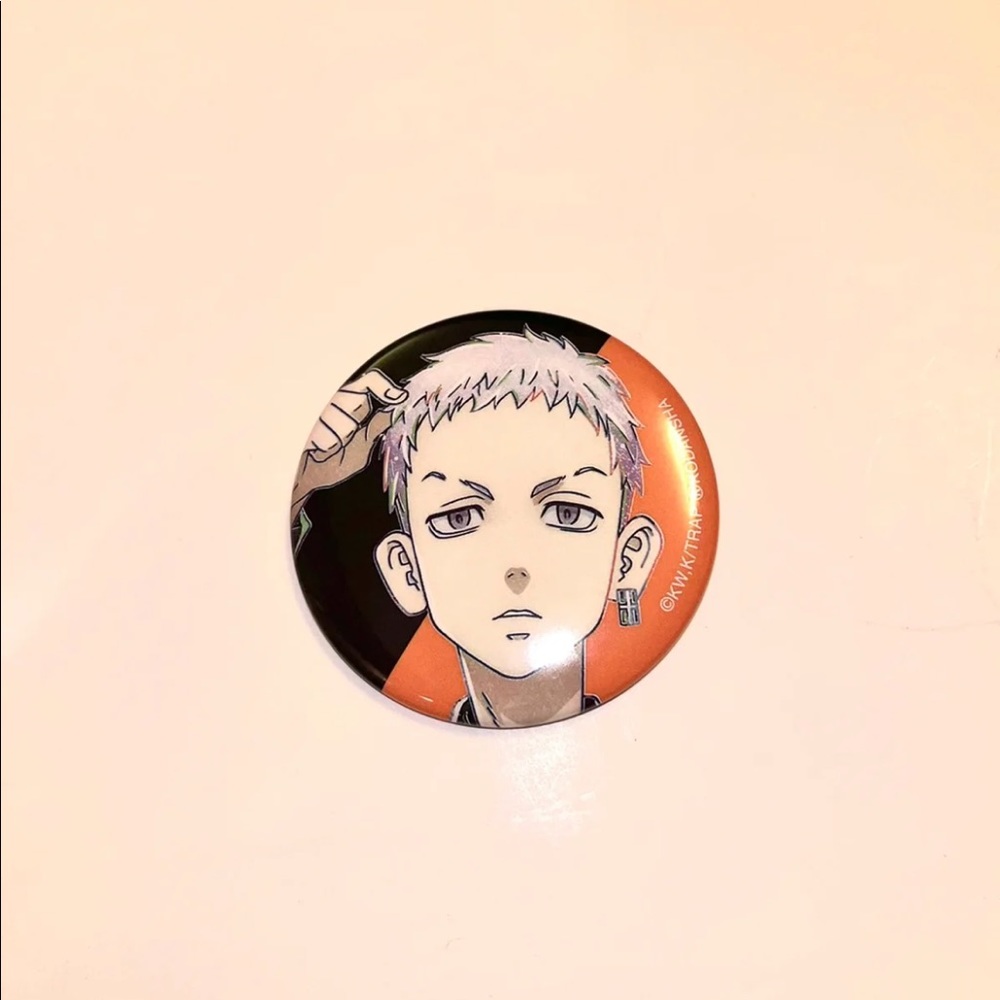 Tokyo Revengers Mitsuya pin badge
